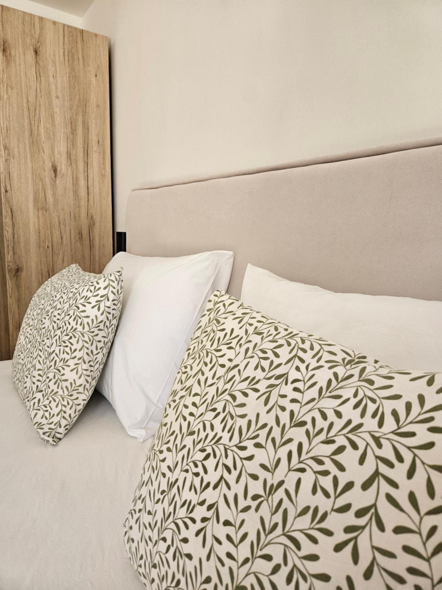 Lendas Studio Apartment Baška Voda Esterno foto